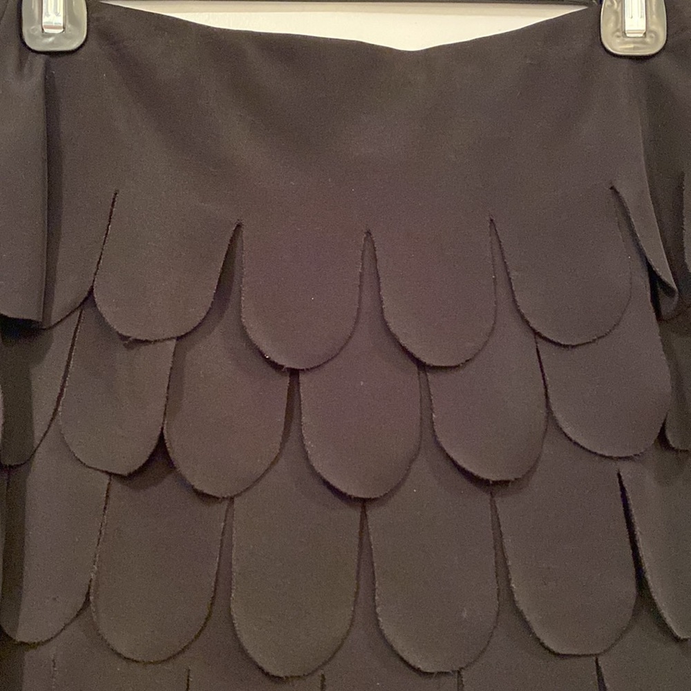 Excellent Condition. Js Collections. Scalloped Ba… - image 2